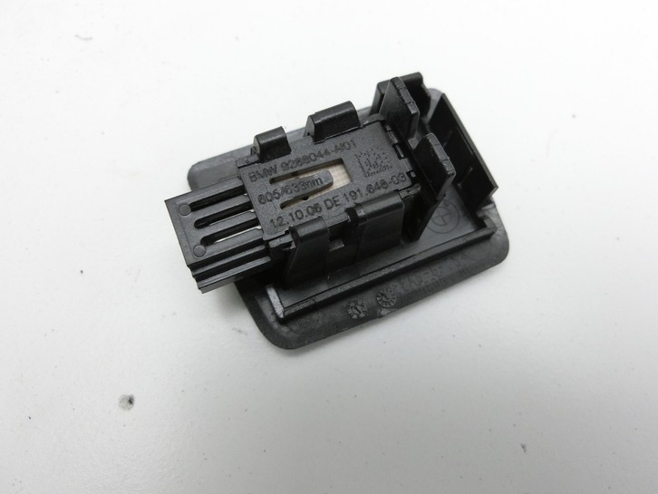 BMW X1 E84 LCI 12-15 2,0d 160KW Kleine Leuchte Lichtmodul für Ablagefach Links Hinten BMW X1 E84 LCI 12-15... Vorschau 3