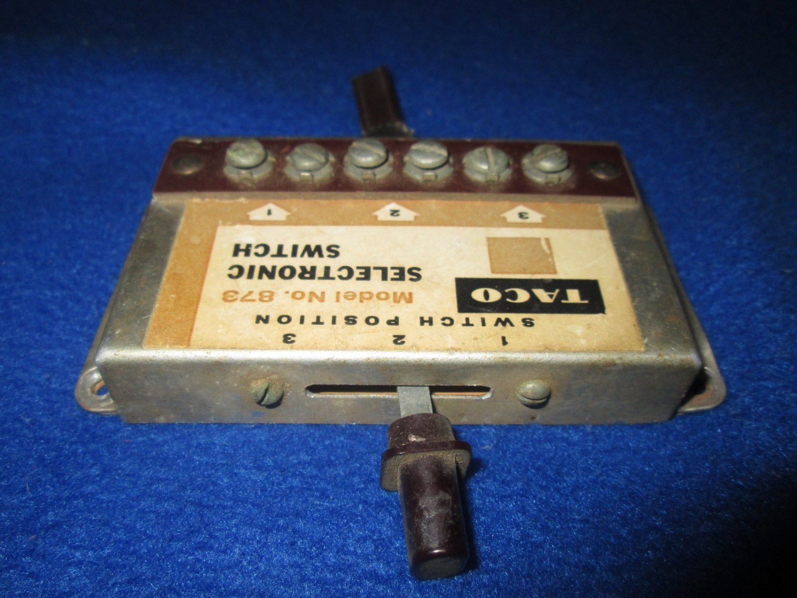 VINTAGE TACO 3 WAY SWITCH--ANTENNA--SPEAKERS UF WIRE COLLECTABLE  ELECTRONICS