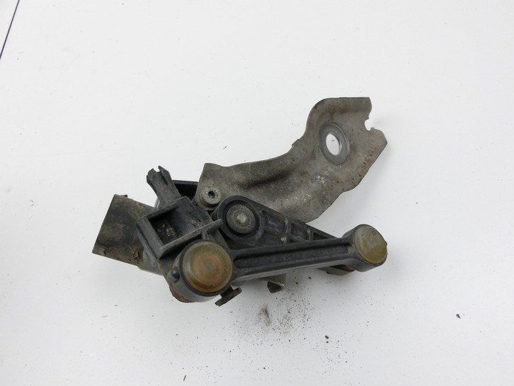 Audi Q7 4L 05-09 Xenon LWR Sensor Neigung Links Vorne Audi Q7 4L 05-09 26.06.2007 7L0616213D 4E0907503C... Vorschau 5