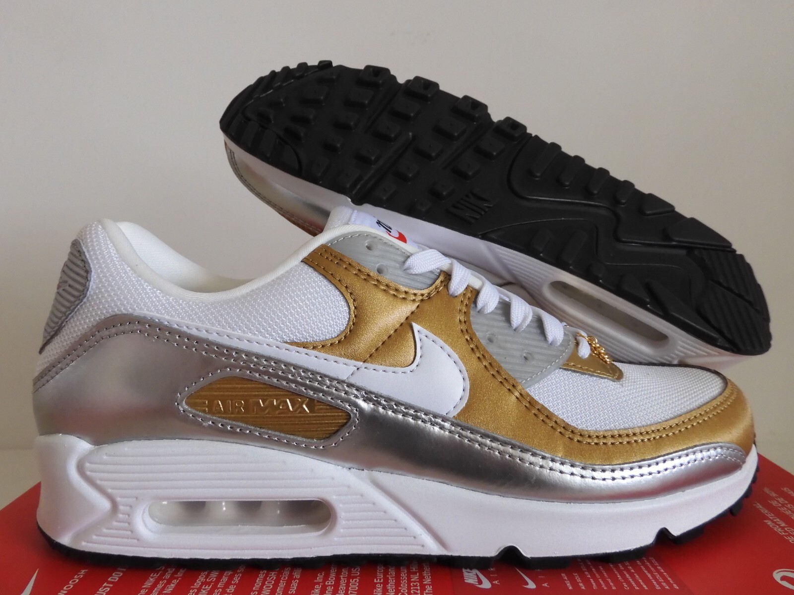 air max 90 metallic gold white
