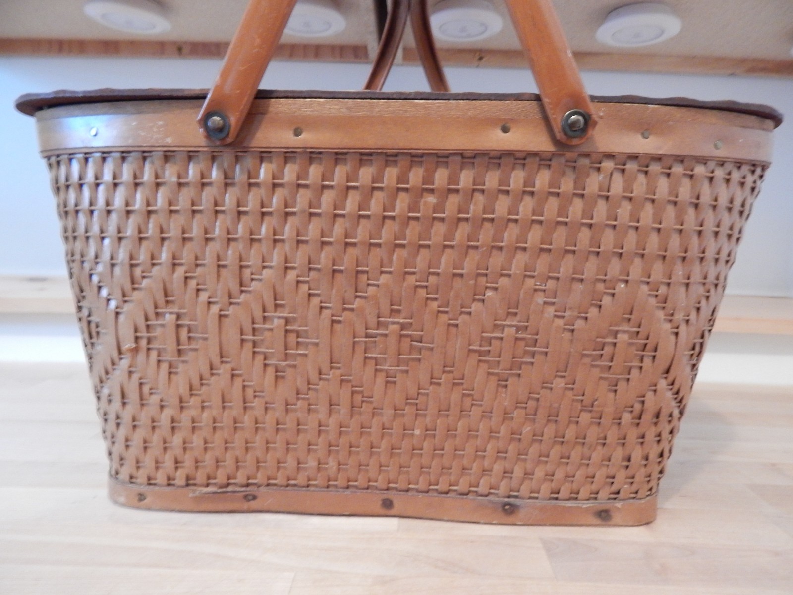 Vintage Redman Wicker Picnic Basket Large 18