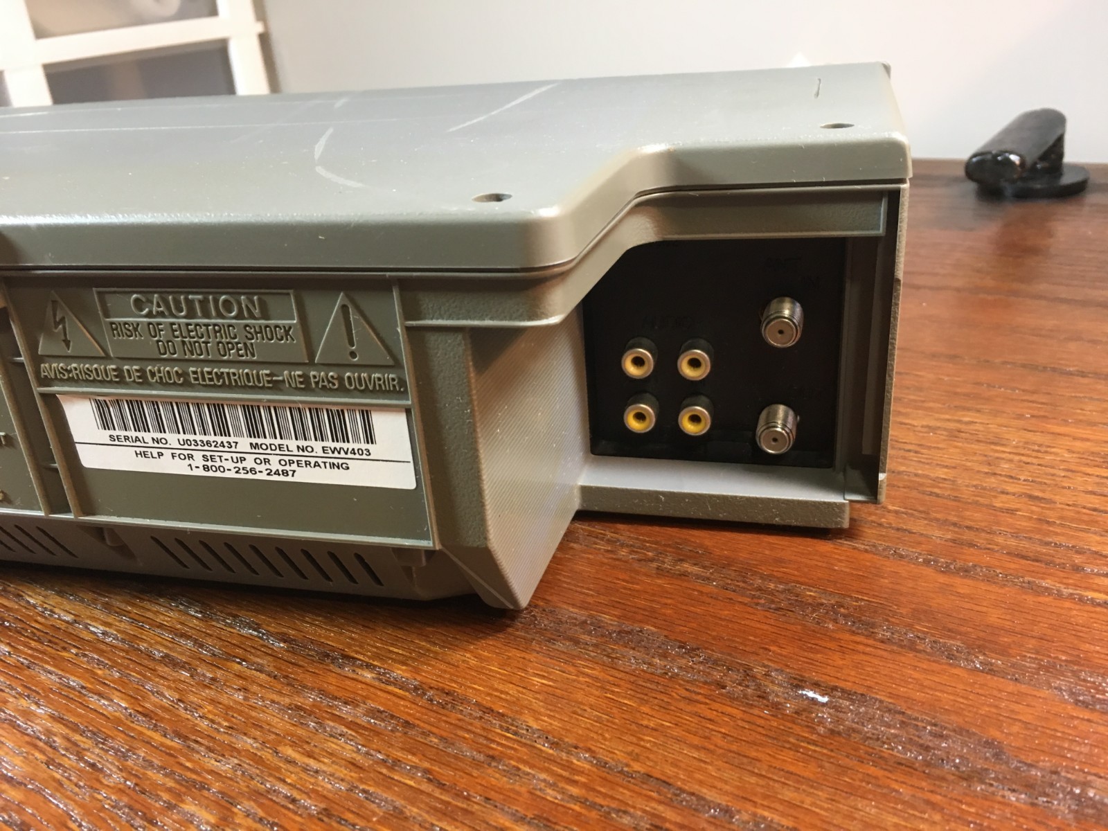 Emerson VCR VHS Player Recorder EWV403 - 4 Head Digital Tracking