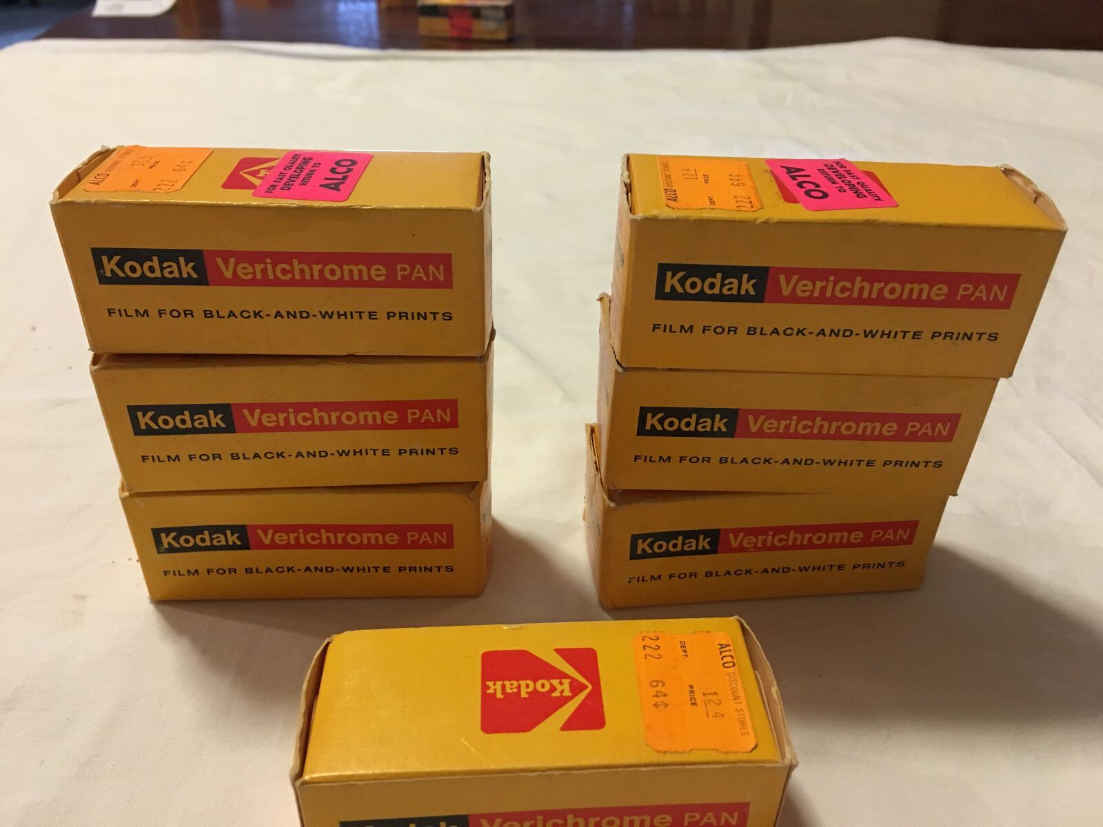 7 ROLLS SEALED KODAK VP116 VERICHROME PAN B&W FILM 8 EXPOSURE - EXPIRED 6/1976