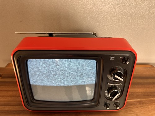 1977 Panasonic 9” TV TR-749 Solid State Television Vintage