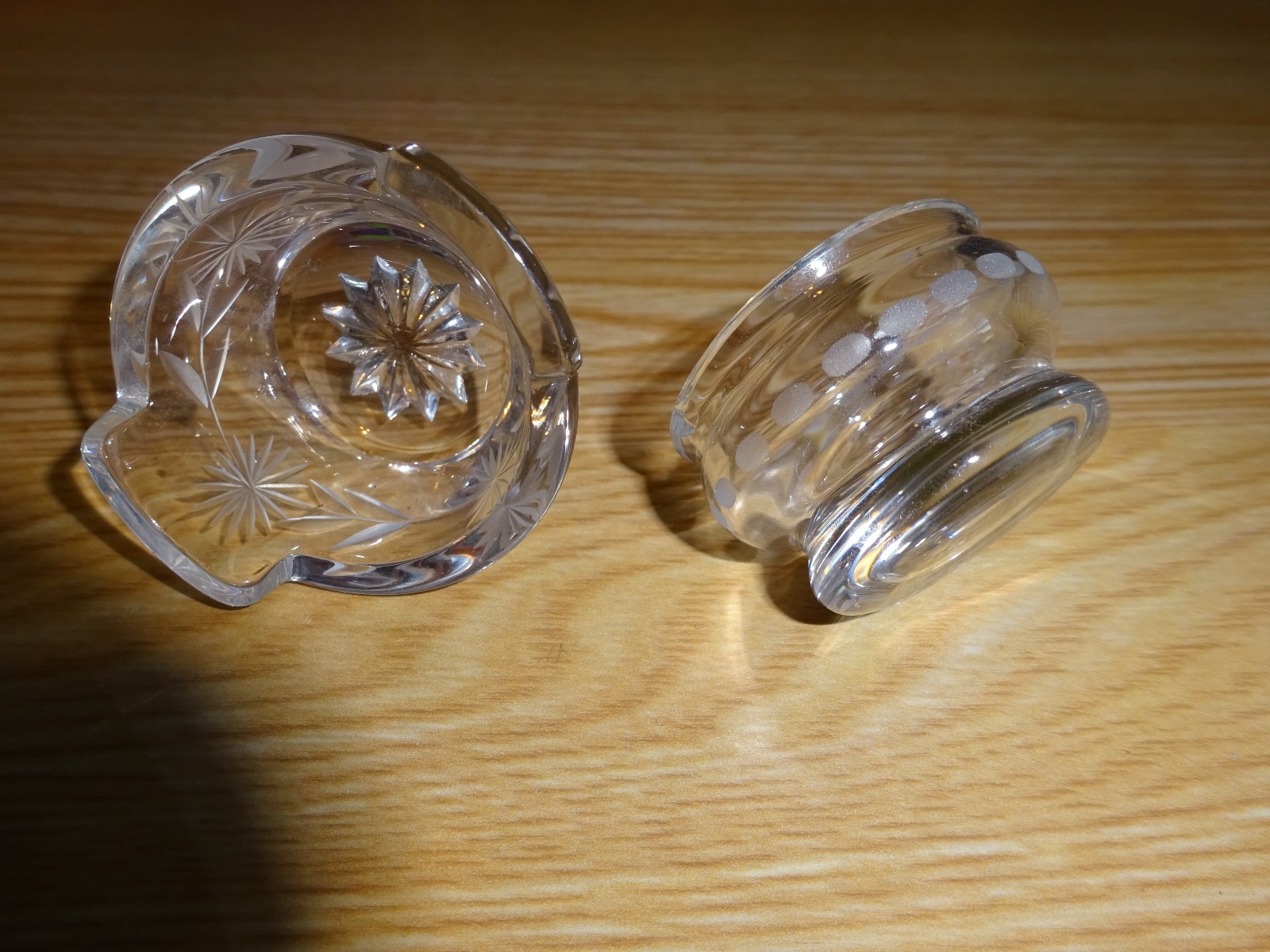 Lot of 2 vintage salt cellars, engraved bucket and bowl, 1