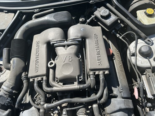 ジャガーXKRウッドパネル フツーの中年がジャガーを買ったワケ｜ジャガーXKR