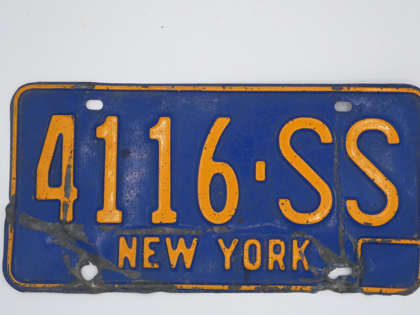 VINTAGE NEW YORK LICENSE PLATE TAG 1966-72 4116-SS 
