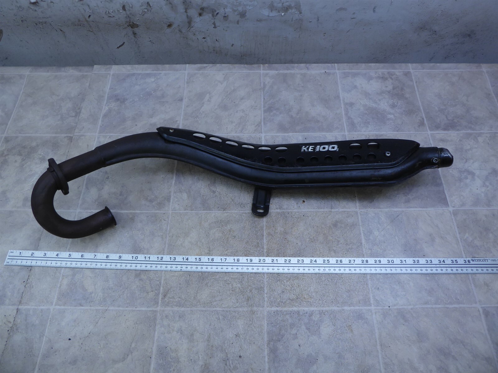 1976 Kawasaki KE100 Enduro K757) exhaust header muffler pipe
