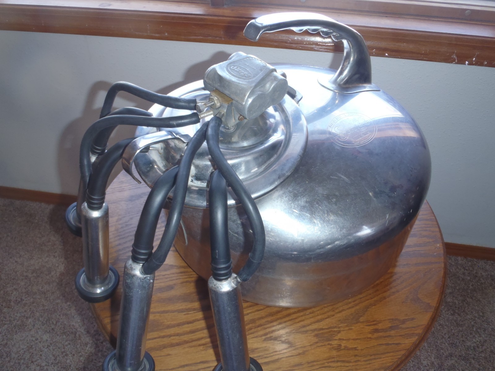 SURGE MILKER FOR MILKING GOATS,JERSEY COW,SHEEP,NEW RUBBER,REBUILT PULSATOR,READ