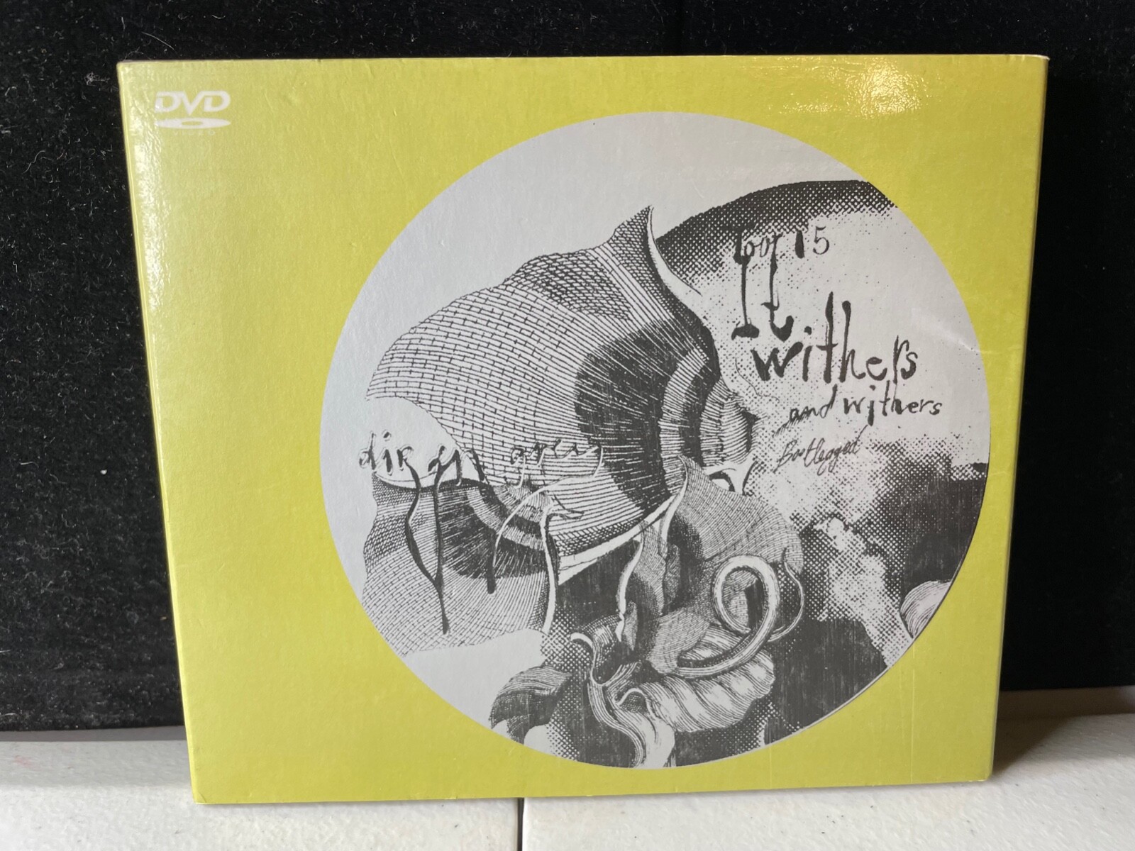 Dir en grey/TOUR05 It Withers and Withe… Dir En Grey – Tour05 It Withers And Withers – 3 x DVD (DVD