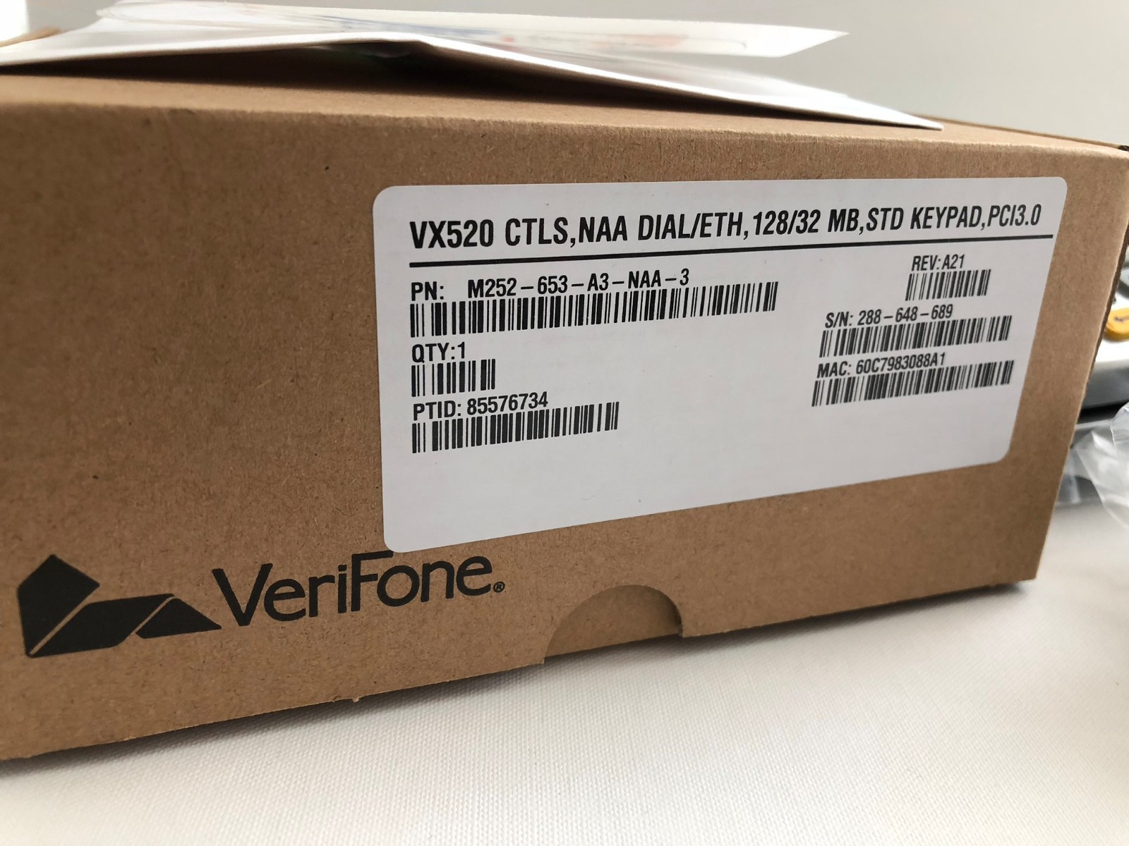 VERIFONE VX 520 EMV CREDIT CARD MACHINE SWIPE CHIP READER - BRAND NEW - VX520