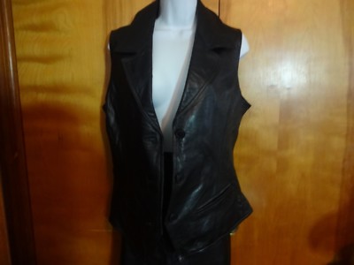 EXCELLENT BLACK LEATHER VEST AND MATCHING SKIRT IN NEW CONDITION SOFT VERY NICE