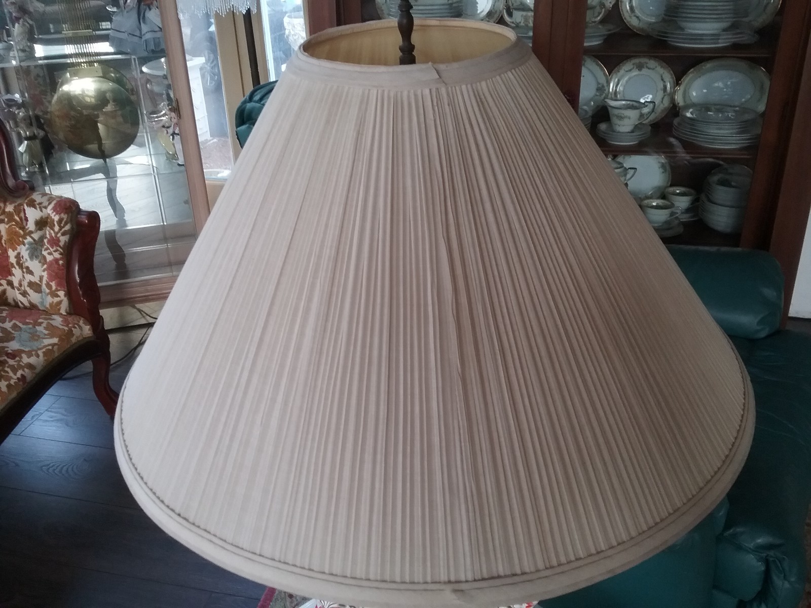 Capodiamonte Italian Lamp  W Shade Hand Painted * Beautiful *Large