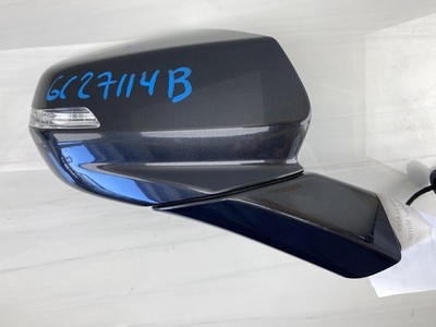 Used Right Door Mirror fits: 2022 Chevrolet Blazer power heated w/integral turn