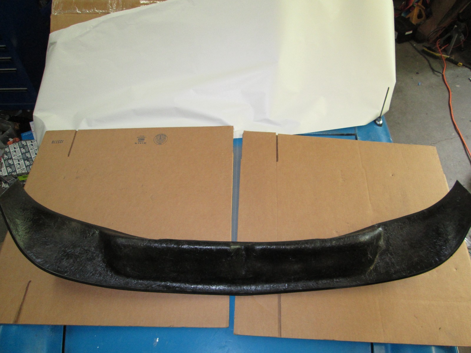 New Fiberglass LE Limited Edition Front Spoiler Air Dam MGB 196380