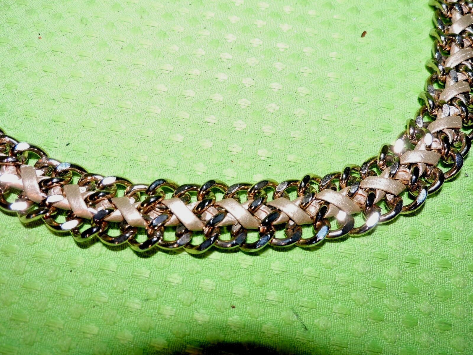 VINTAGE GOLD TONE THICK SWA* BLING*  CHAIN LINK BELT