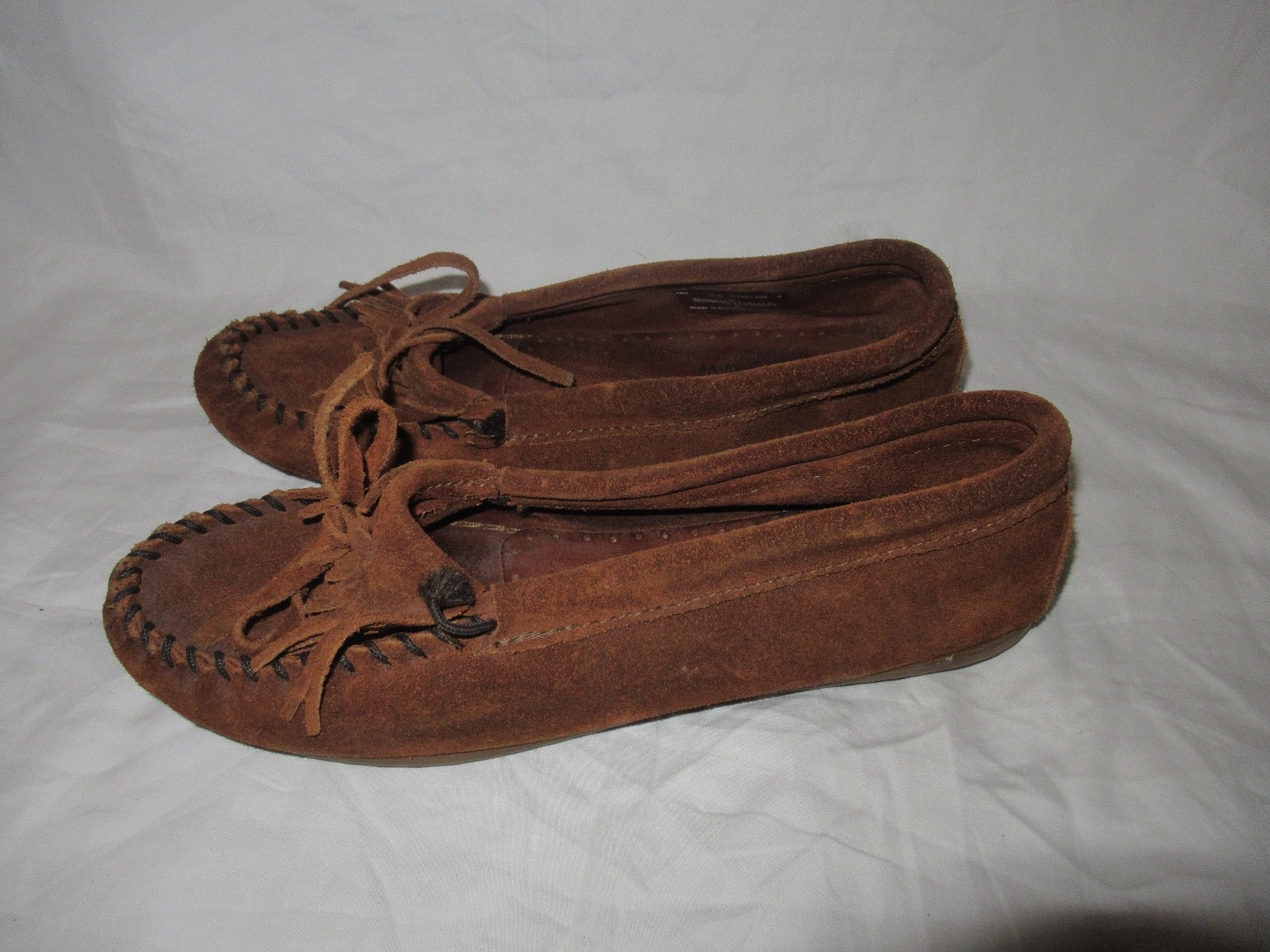 Minnetonka 402 Size 7.5 Women's Kilty Hardsole Hard Sole