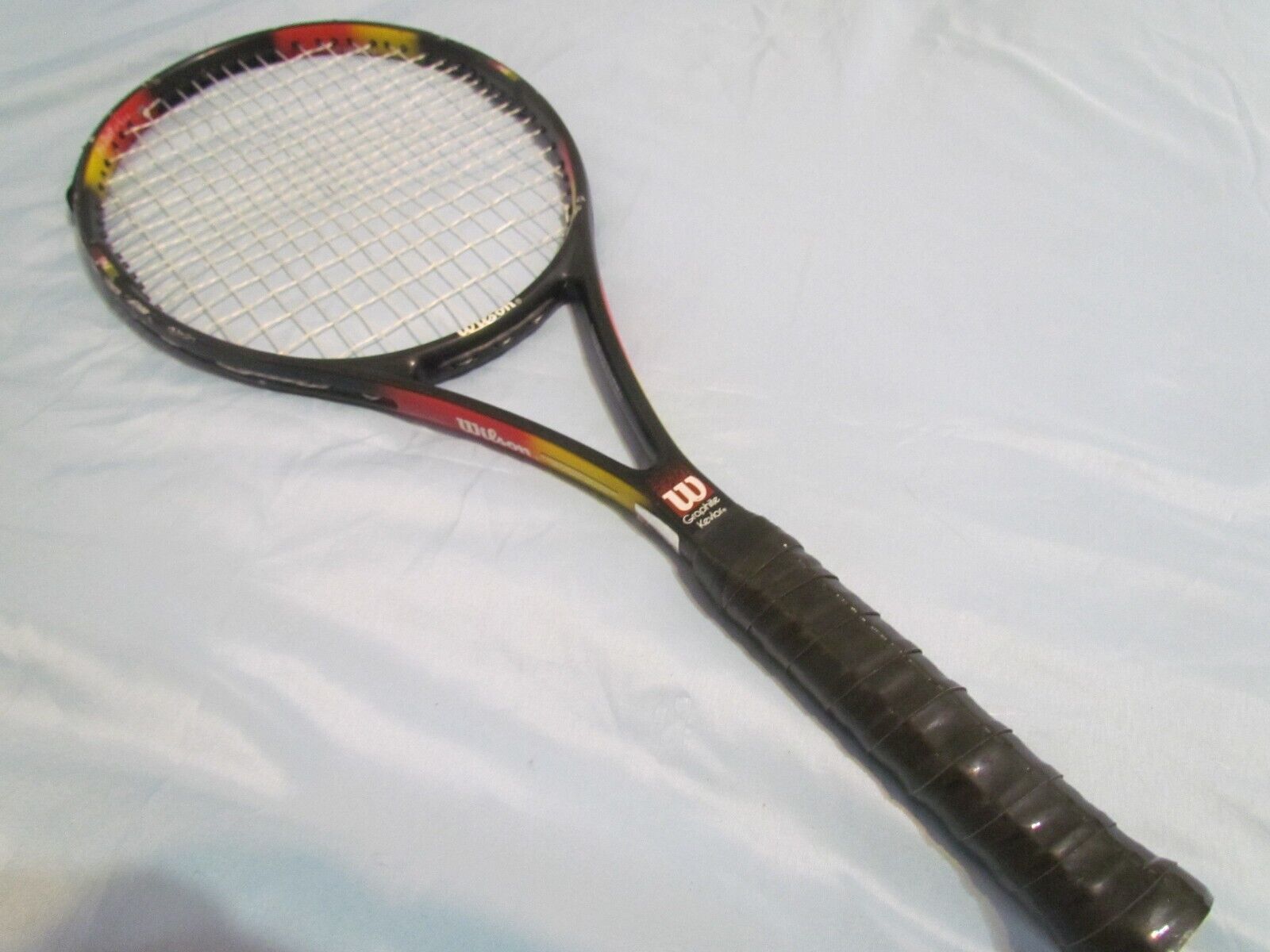 Wilson Pro Staff Classic 6.1 si Head size 95'' Grip 4 1/2 Wilson Pro Staff Classic 6.1 si Head size 95'' Grip 4 1/2