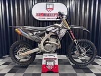 BRAND NEW HONDA CRF 250 RS BLACK FMF EDITION MOTO-X BIKE