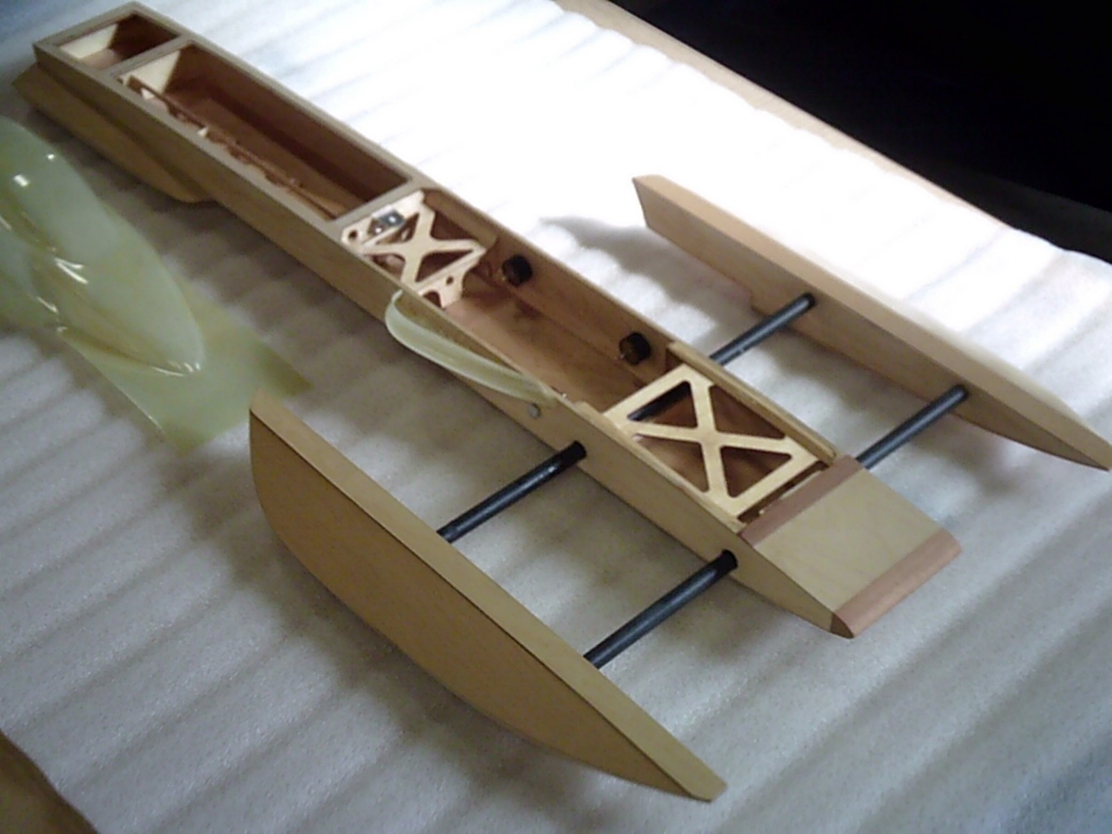 R/C GAS BOAT ZENOAH OUTRIGGER BLAZER MARINE SLINGSHOT NEW BOAT HULL (relisted)
