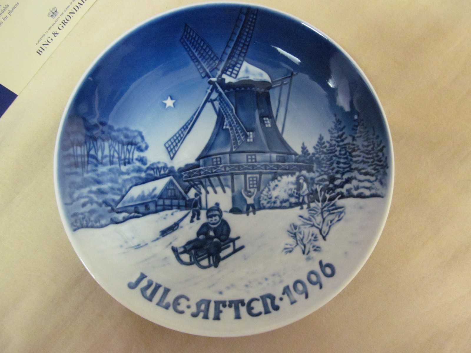 Bing & Grondahl Jule-After Blue Copenhagen 1996 Christmas Plate with COA & Box
