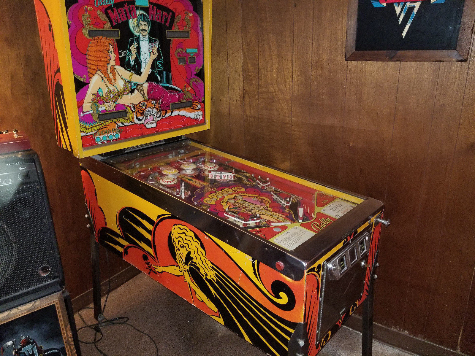 BALLY MATA HARI PINBALL MACHINE 1978 must be picked up no delivery!! Needs Work!