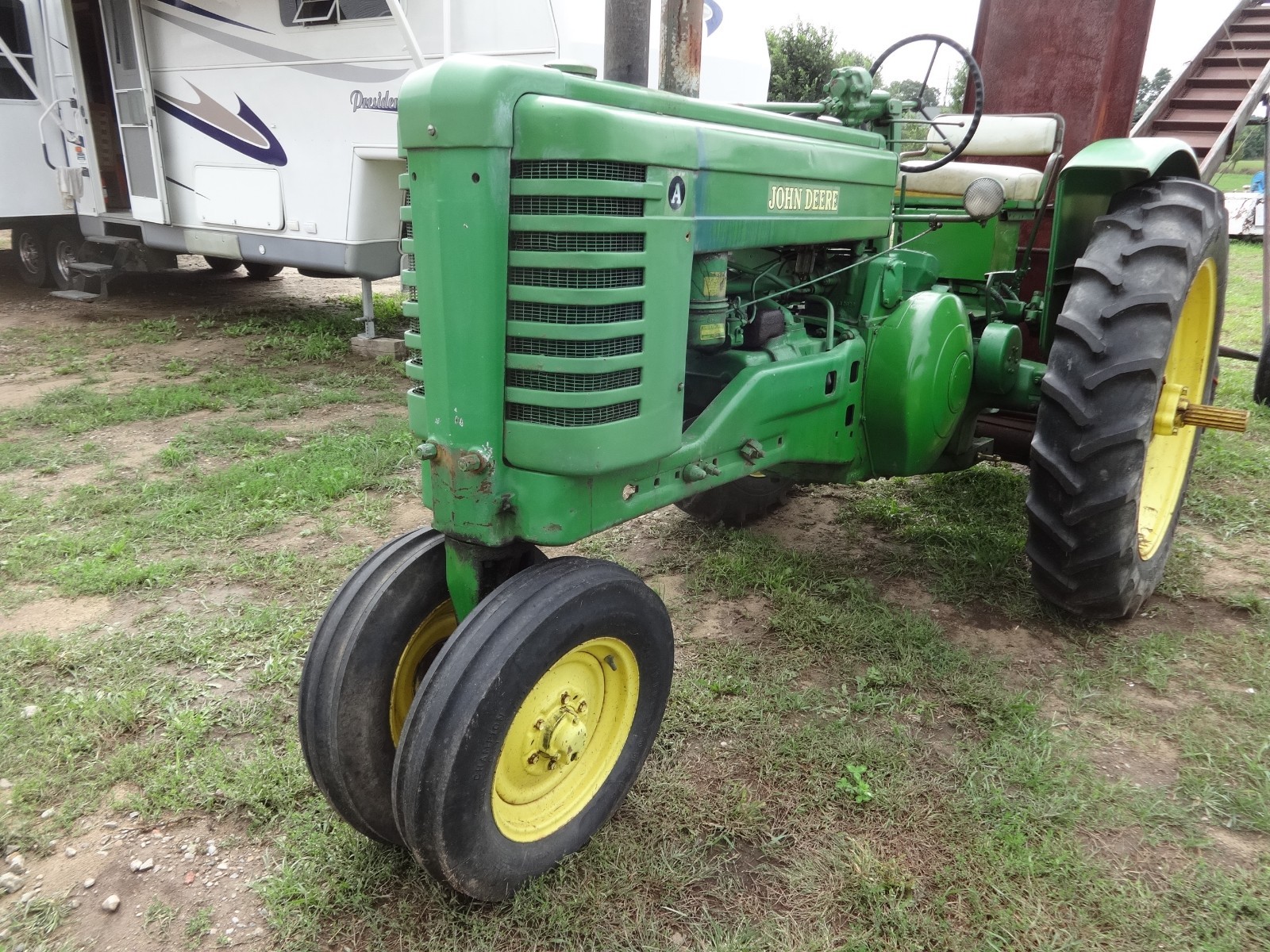 JOHN DEERE A TRACTOR POWER STEERING FENDERS HYDRAULICS 3 POINT