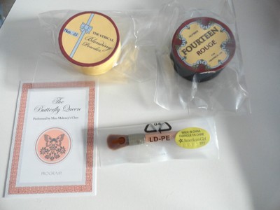 AMERICAN GIRL  REBECCA SCHOOL PLAY SET SPECIAL EDITION - NIB RETIRED