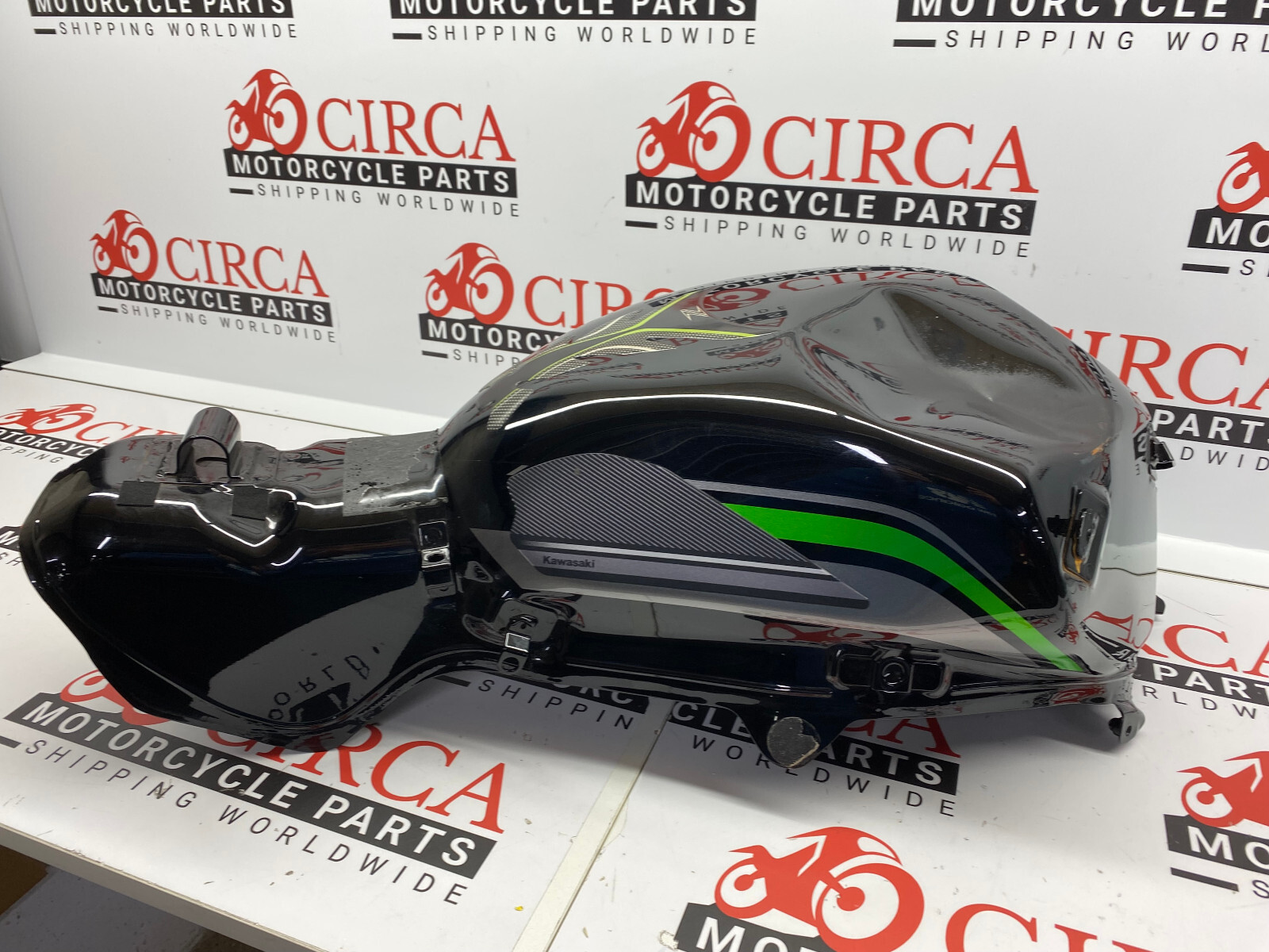 カワサキ ZH2 SE フューエルタンク ウェビックガレージセール | カワサキ NINJA ニンジャH2 SE 純正