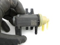 VW Beetle 5C 11-16 TDI 2,0 103KW Magnetventil VW Beetle 5C 11-16 12.02.2015 1K0906627B 4011464A 03L131051BJ gebraucht Vorschau 2
