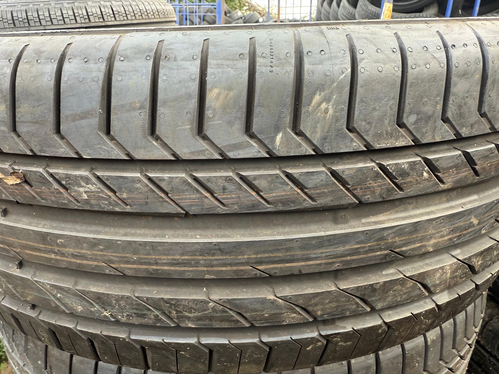 New 235 55 19 Continental, CSC 5, XL, VOL, 105V, x1 Tyre (F1_tyres) YD149