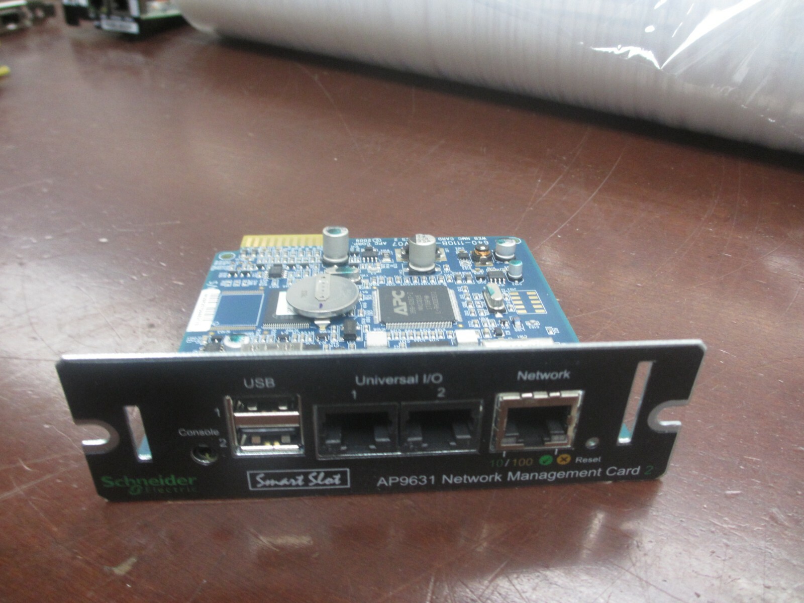 Ups network management card. Apc ap9335t. Сетевая карта ap9630 apc. Apc ap9631. Apc smartslot ap9631.