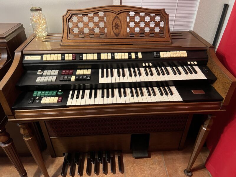 Vintage Wurlitzer 4300-D Organ with Multi Matic Percussion 1960s Organ Working