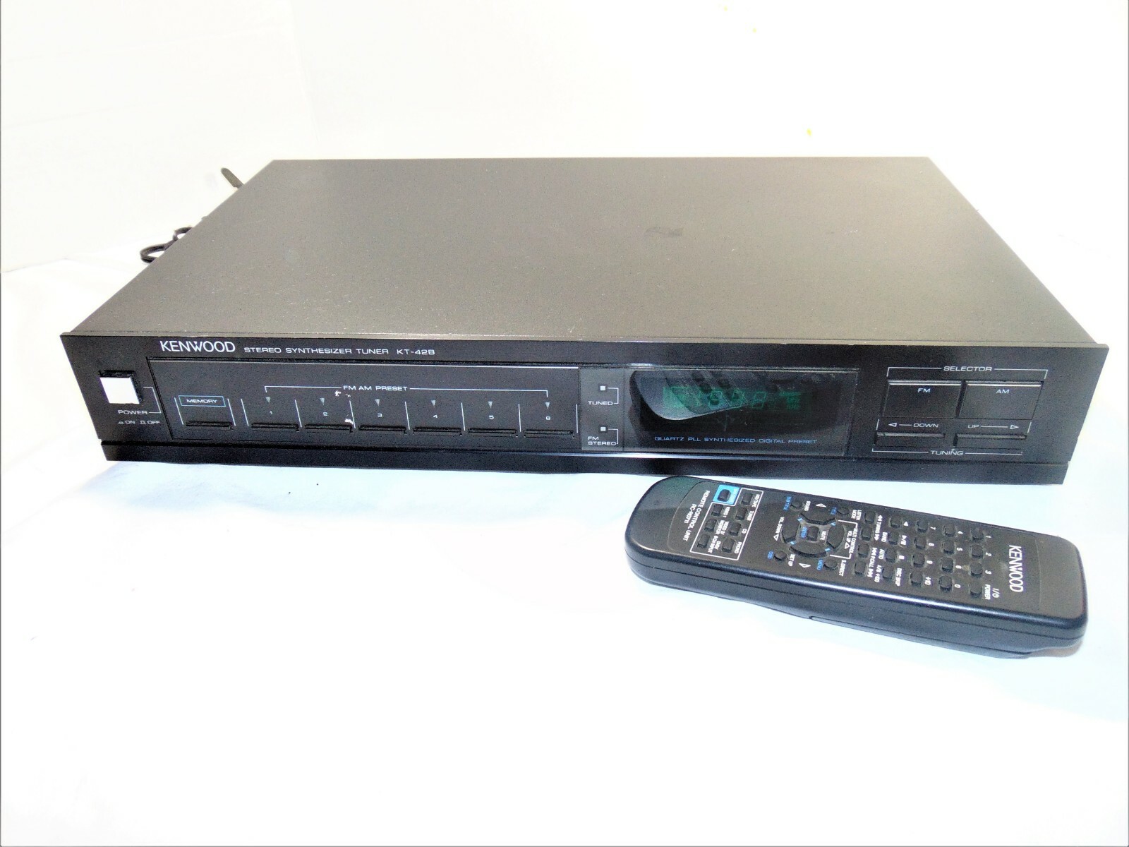 Kenwood KT-42B AM-FM Stereo Synthesizer Tuner, Works with Remote