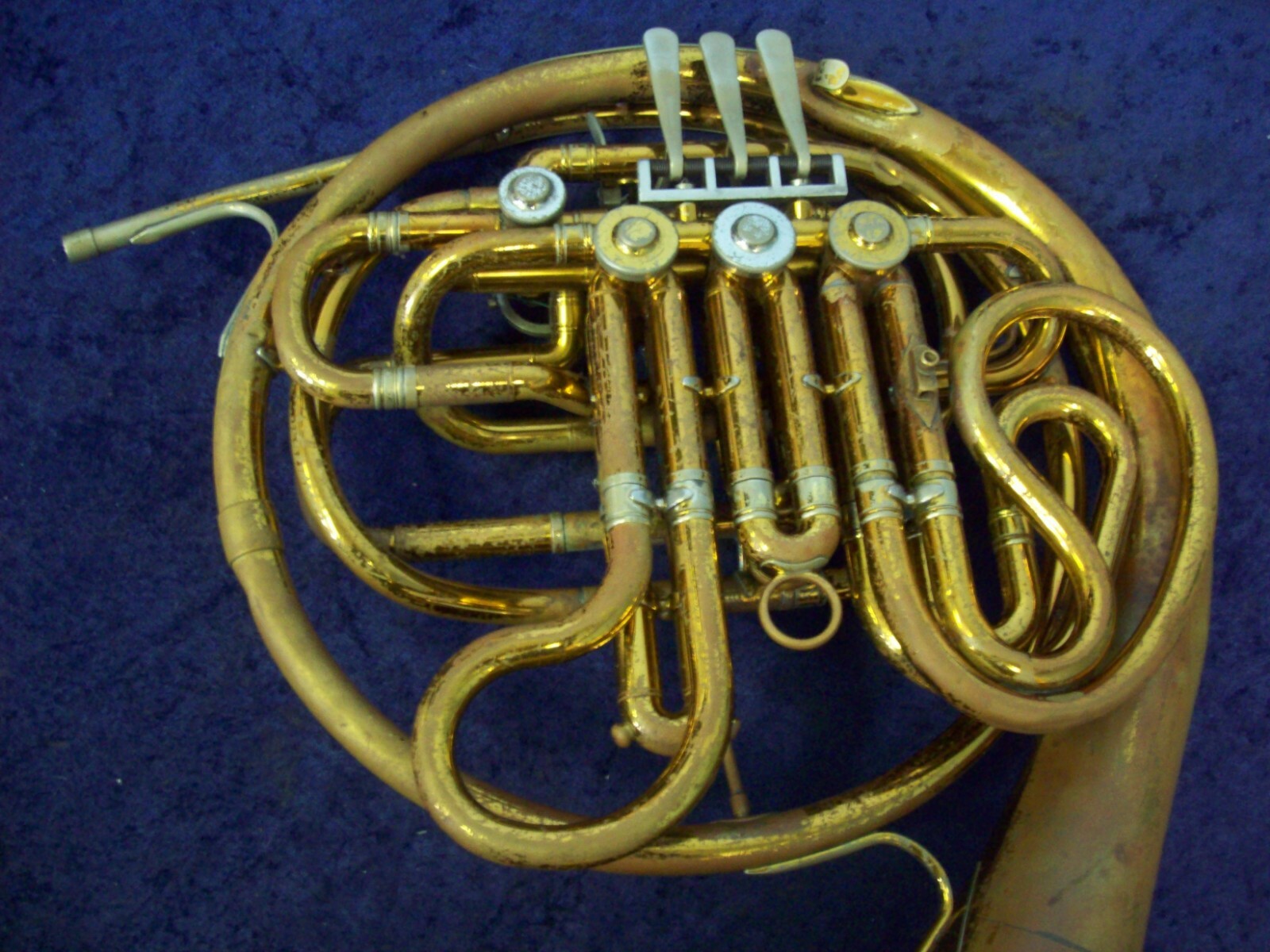 QUALITY CLASSIC!  KING 1159 DOUBLE FRENCH HORN + CASE