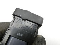 Toyota Prius W2 II 05-09 LWR Schalter Leuchtweitenregler Toyota Prius W2 II 05-09 01.04.2004 gebraucht Vorschau 2