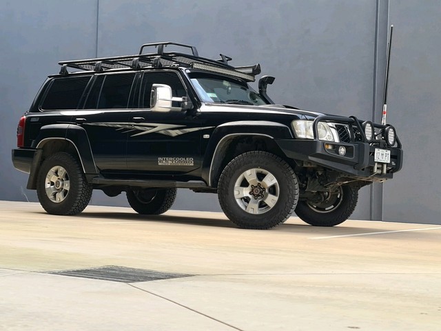 Nissan patrol v8