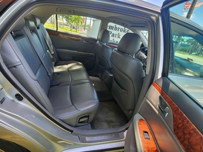 image 4 of interior