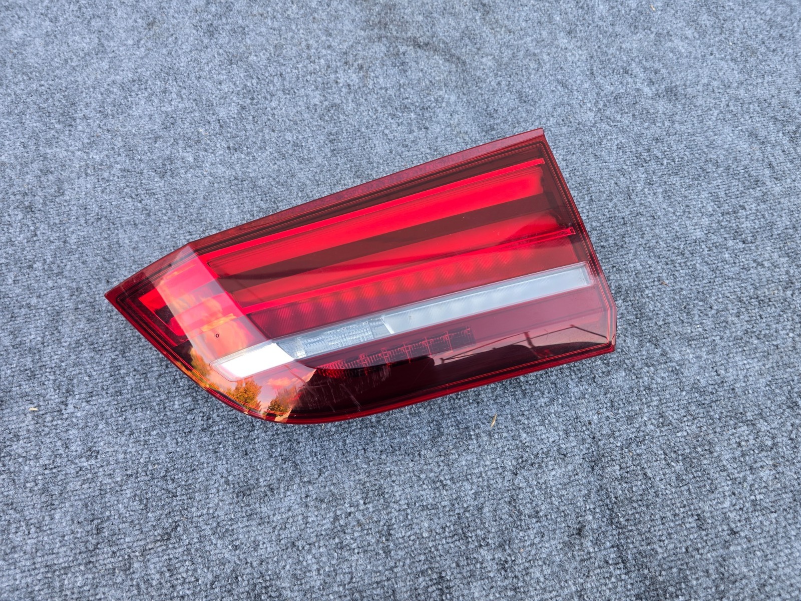RIGHT PASSENGER SIDE INNER TAILLIGHT LIGHT LAMP OEM 87K 2014-2018 BMW X5 F15