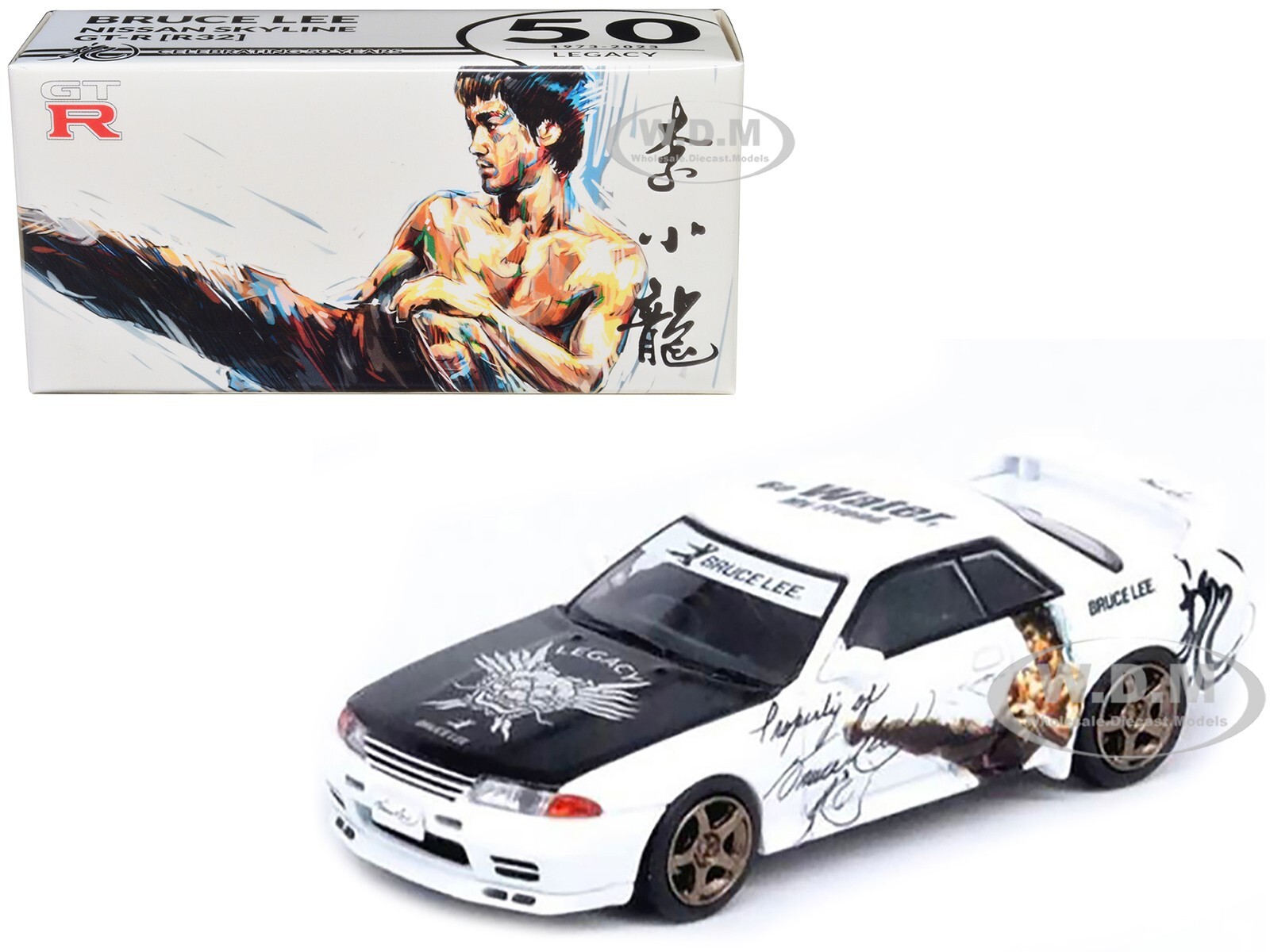 BRUCE LEE ミニカー 1:32 スケール 99 NISSAN SKYLINE GT-R R32 RHD WHITE BRUCE LEE 1/64 INNO MODELS