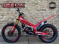 Beta EVO 300cc Factory Trials Bike, 2023 Model, Clearance Price, Mega Value