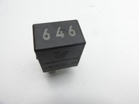 VW T-Roc A1 17-21 Relais 646 Pos.1 VW T-Roc A1 17-21 24.11.2020 4H0951253C V23374-A1001-X010 gebraucht Vorschau 2