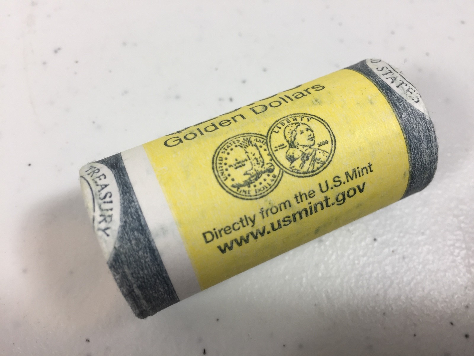 US Mint Uncirculated Roll of 2000 Sacajawea Golden Dollars - Free Shipping