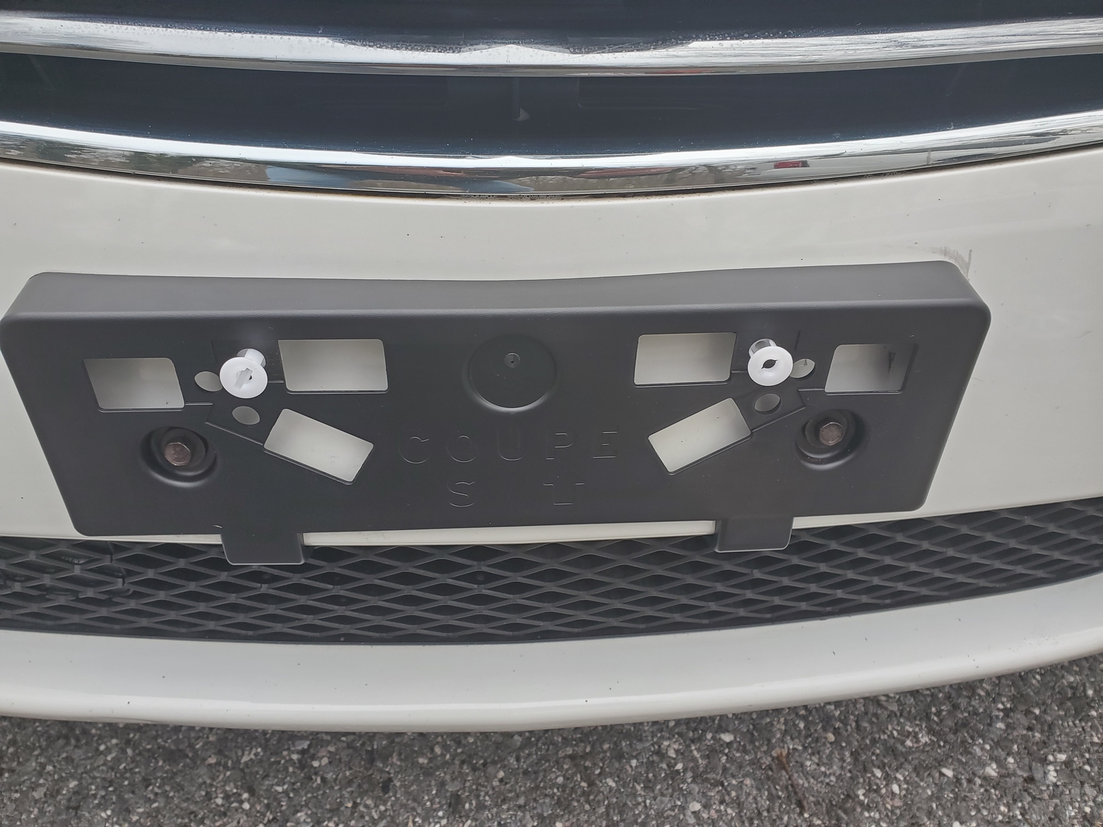 New OEM Infiniti G37 Coupe Sport Front License Plate Bracket 20082010 eBay