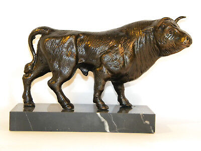 Escultura Figura Stier Toro de Hierro Base Mármol Bronce - Óptica Monedero Deco