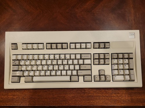 IBM Mモデルキーボード本体のみ(1986年) IBM Mモデルキーボード本体のみ(1986年) 魅惑のレトロ