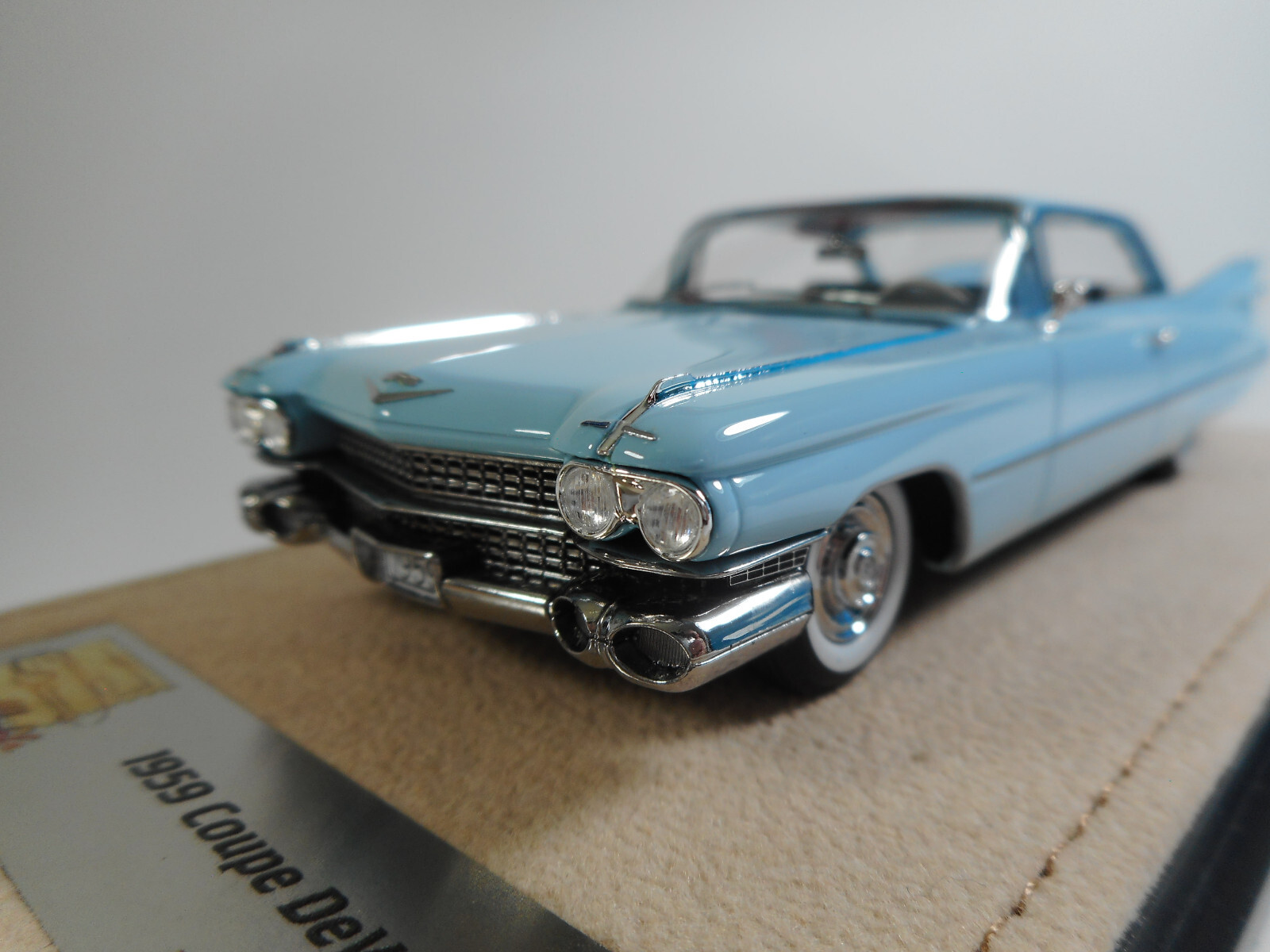 '81 Cadillac Coupe DeVille ダイキャストモデル Stamp Models 1:43 1959 Cadillac Coupe DeVille Breton Blue