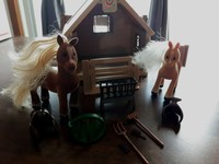 sylvanian families stable and pony set