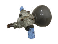 Citroen C6 TD 05-11 Verteiler Druckspeicher für Hydraulik Federung Vorne Citroen C6 TD 05-11 05.01.2007 527753 gebraucht Vorschau 1