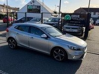 2015 Volvo V40 D2 R DESIGN Nav 5dr £20 Road Tax HATCHBACK Diesel Manual